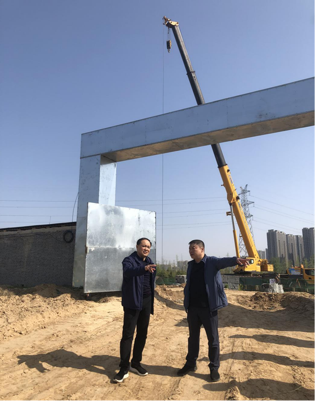 鄭州市建設投資集團有限公司黨委委員、副總經(jīng)理張巖到侯寨新鎮區安置區調研項目建設工作